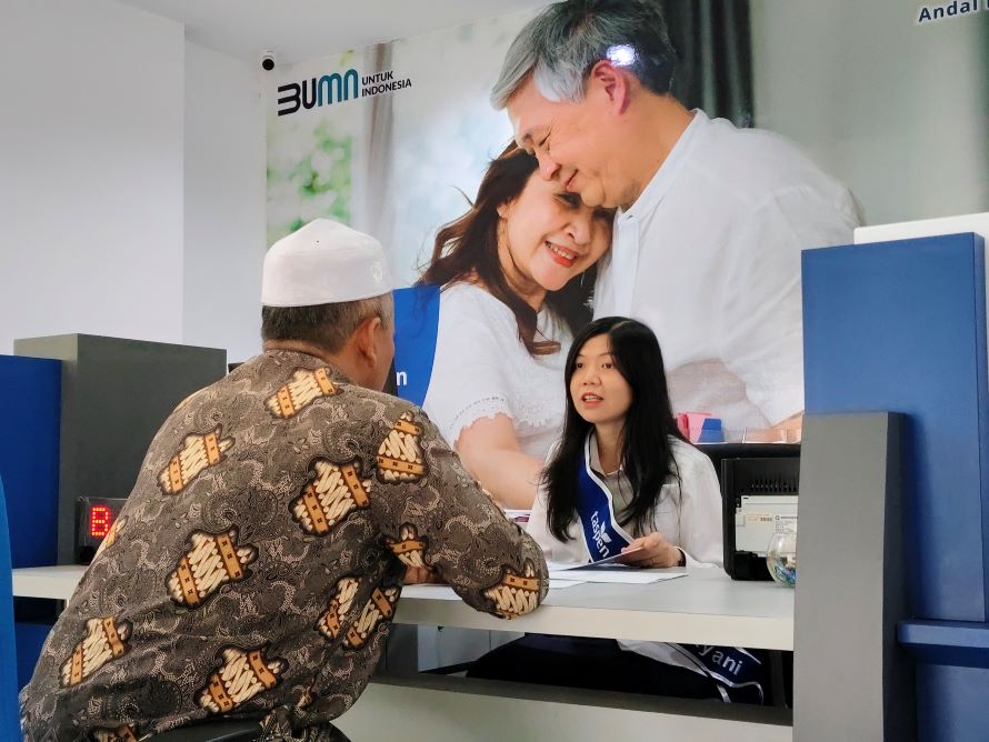 PELAYANAN PRIMA : Kesadaran akan pentingnya menjaga kepuasan pelanggan, meningkatkan kualitas pelayanan, dan memperkuat hubungan antara perusahaan dan pelanggan atau peserta.