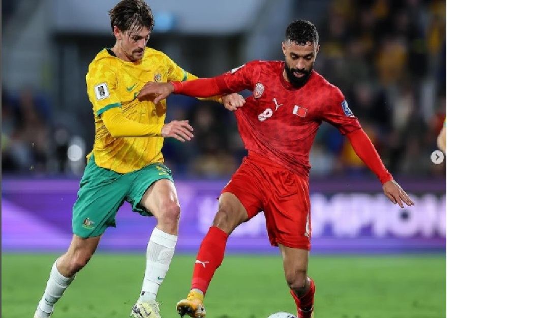 Pemain Bahrain dan Australia.