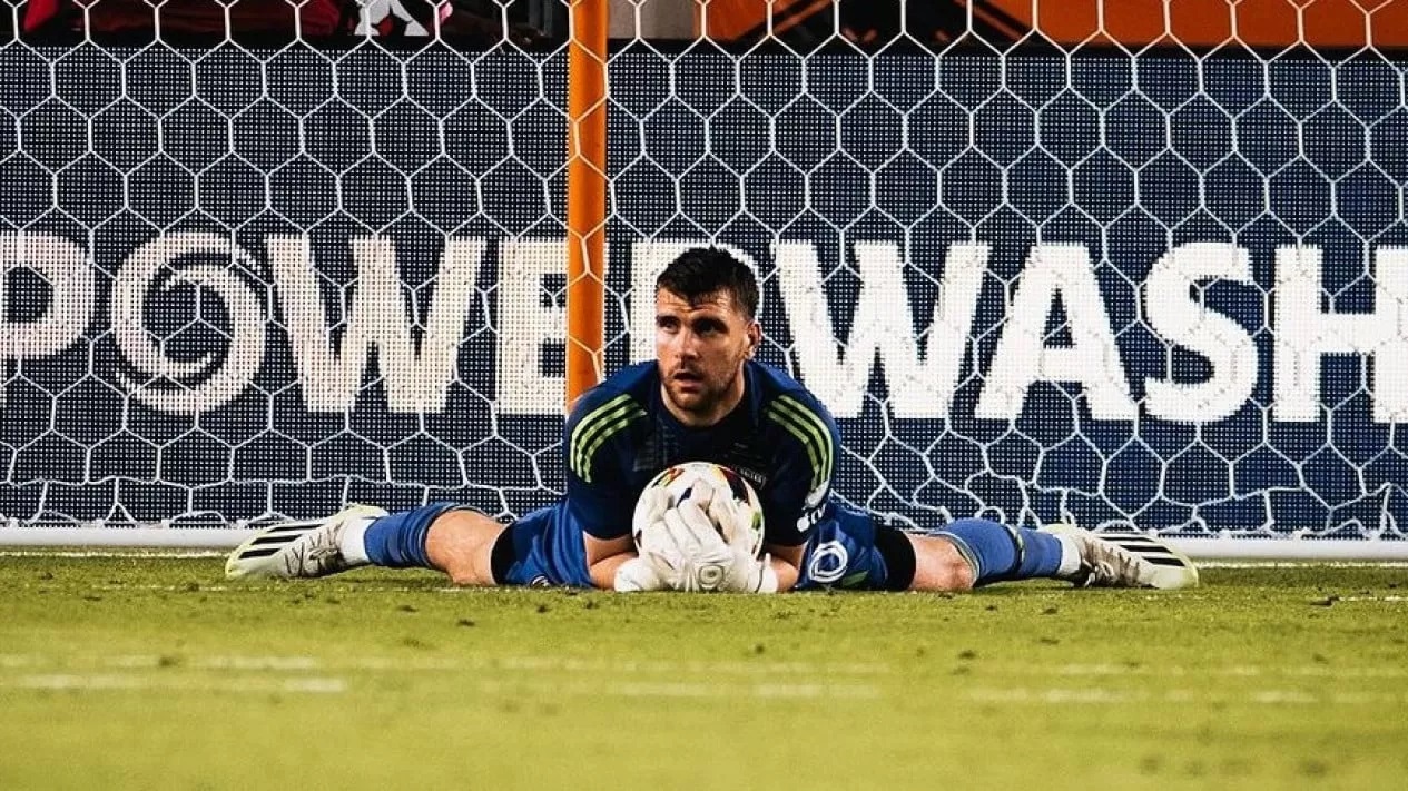 Kiper Timnas Indonesia Maarten Paes saat memperkuat FC Dallas di Major League Soccer (MLS). (Instagram @fcdallas)