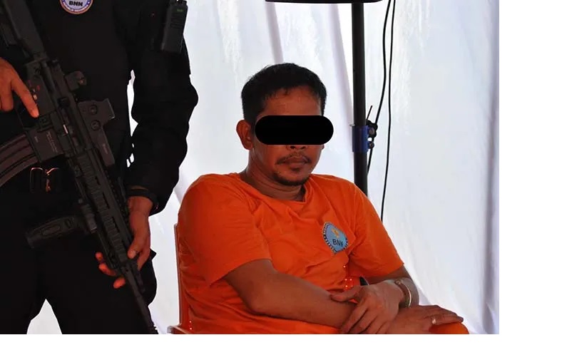 DITANGKAP: Saleh, bandar besar sabu dan penguasa kampung puntun ditangkap BNN. (Dodi Abdul Qadir/Radar Sampit)