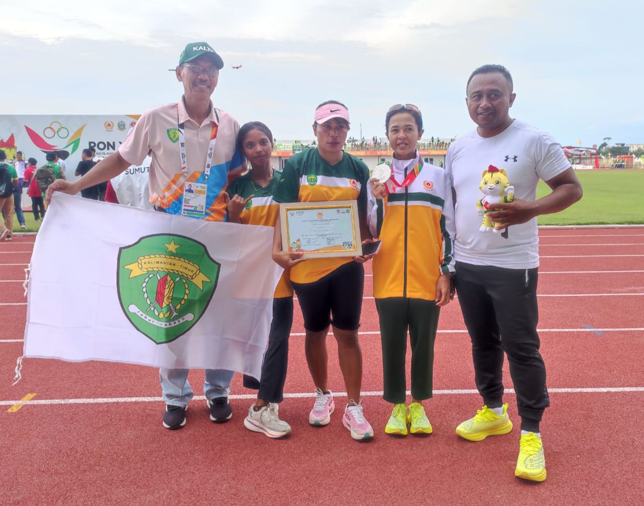 Irma Handayani masih membuktikan diri sebagai salah satu pelari terbaik dengan menyabet perak lari 5.000 meter PON XXI/2024 Aceh-Sumut.