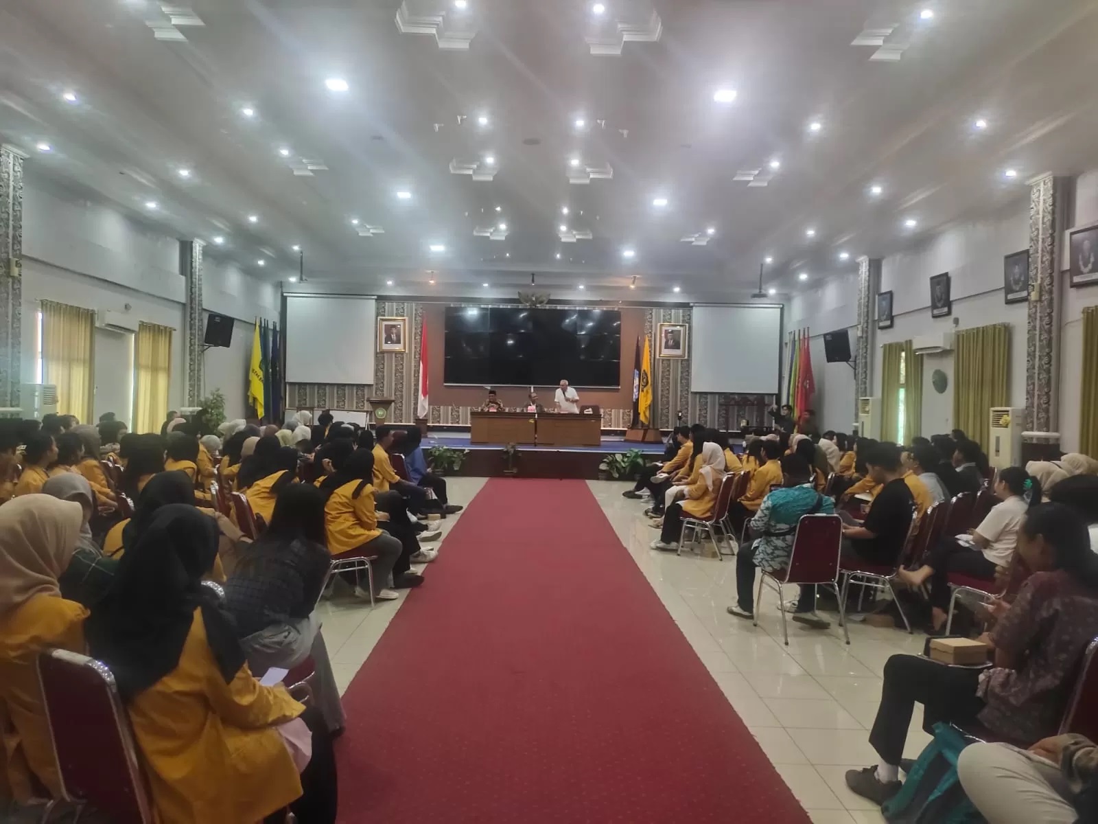 KULIAH UMUM. Fakultas Hukum Universitas Mulawarman menggelar kuliah umum dengan topik perlindungan pesisir dan laut pada Jumat (20/9), di Aula Rektorat Lantai 4, Samarinda.