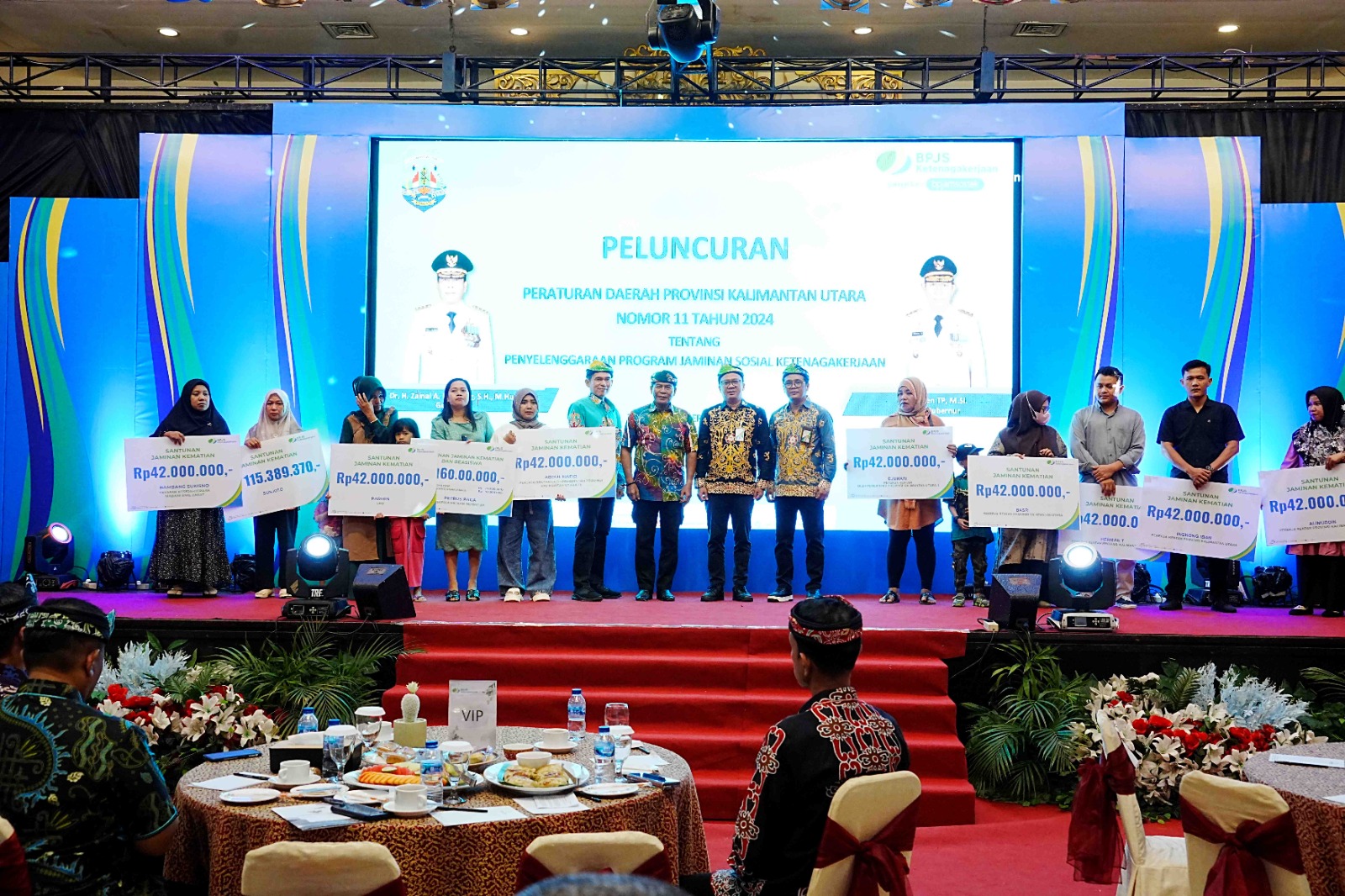 PELUNCURAN : Gubernur Kaltara, Dr. H. Zainal A. Paliwang, SH, M.Hum, saat meluncurkan dan meresmikan Peraturan Daerah (Perda) Nomor 11 Tahun 2024.