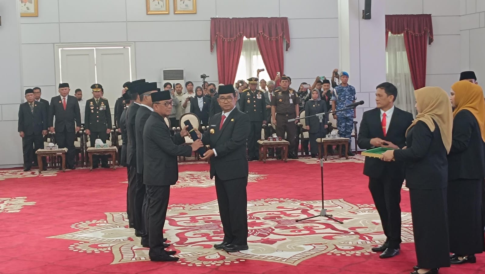 Lantik Enam Pjs Bupati Walikota, Pj Gubernur Kaltim Singgung Jaga Komunikasi Saat Pilkada Serentak 2024