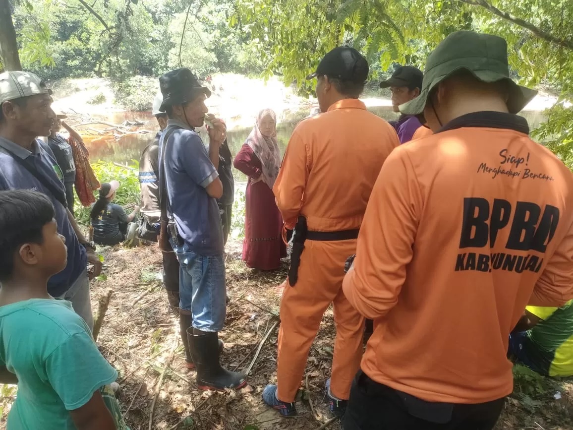 DITEMUKAN: Roni akhirnya ditemukan sudah dalam keadaan meninggal dunia tidak jauh dari lokasi dirinya hilang.