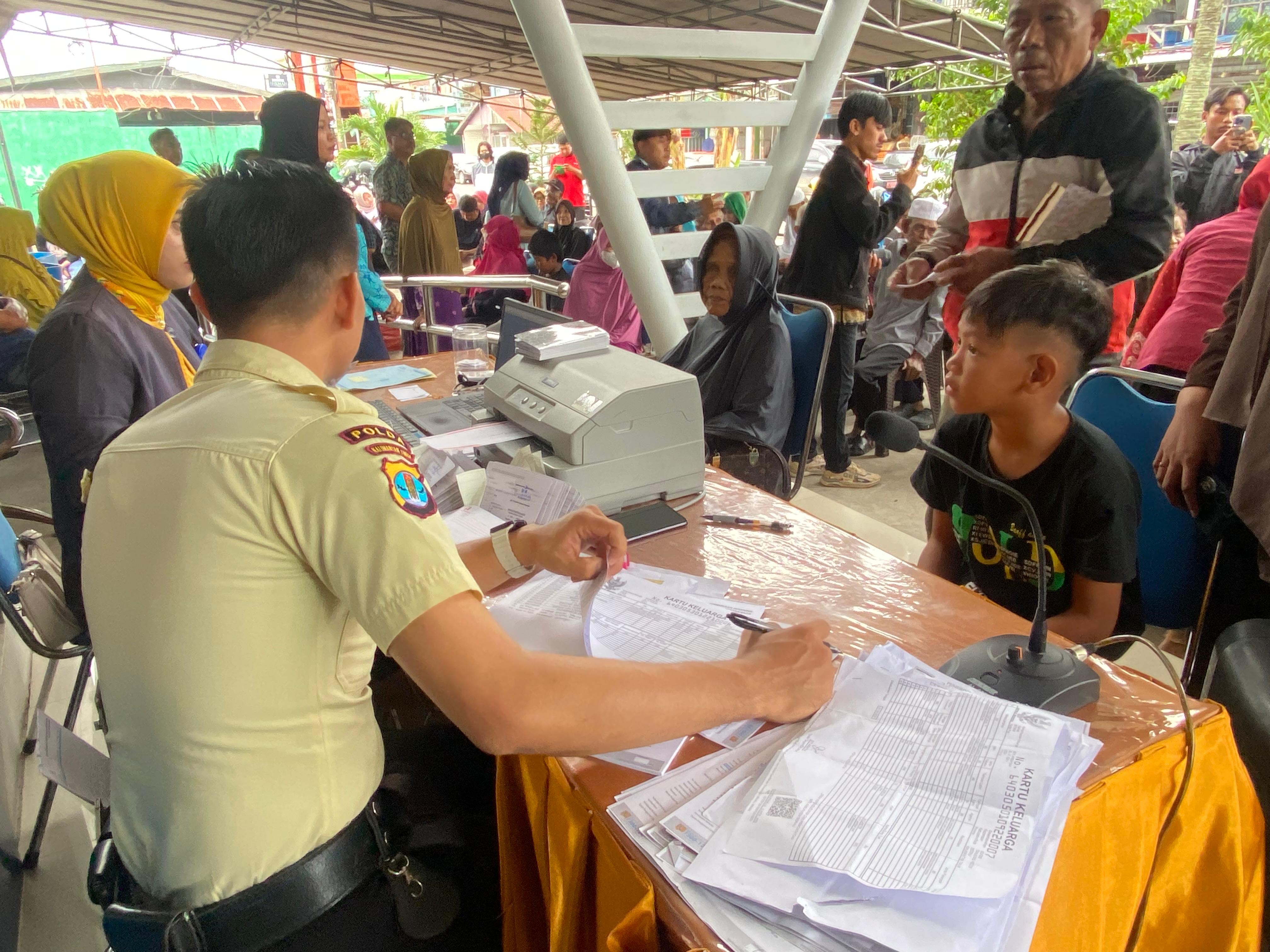 &nbsp;DIGANTI: Metode penyaluran BLT bagi lansia dan yatim piatu akan diubah agar lebih tepat sasaran.