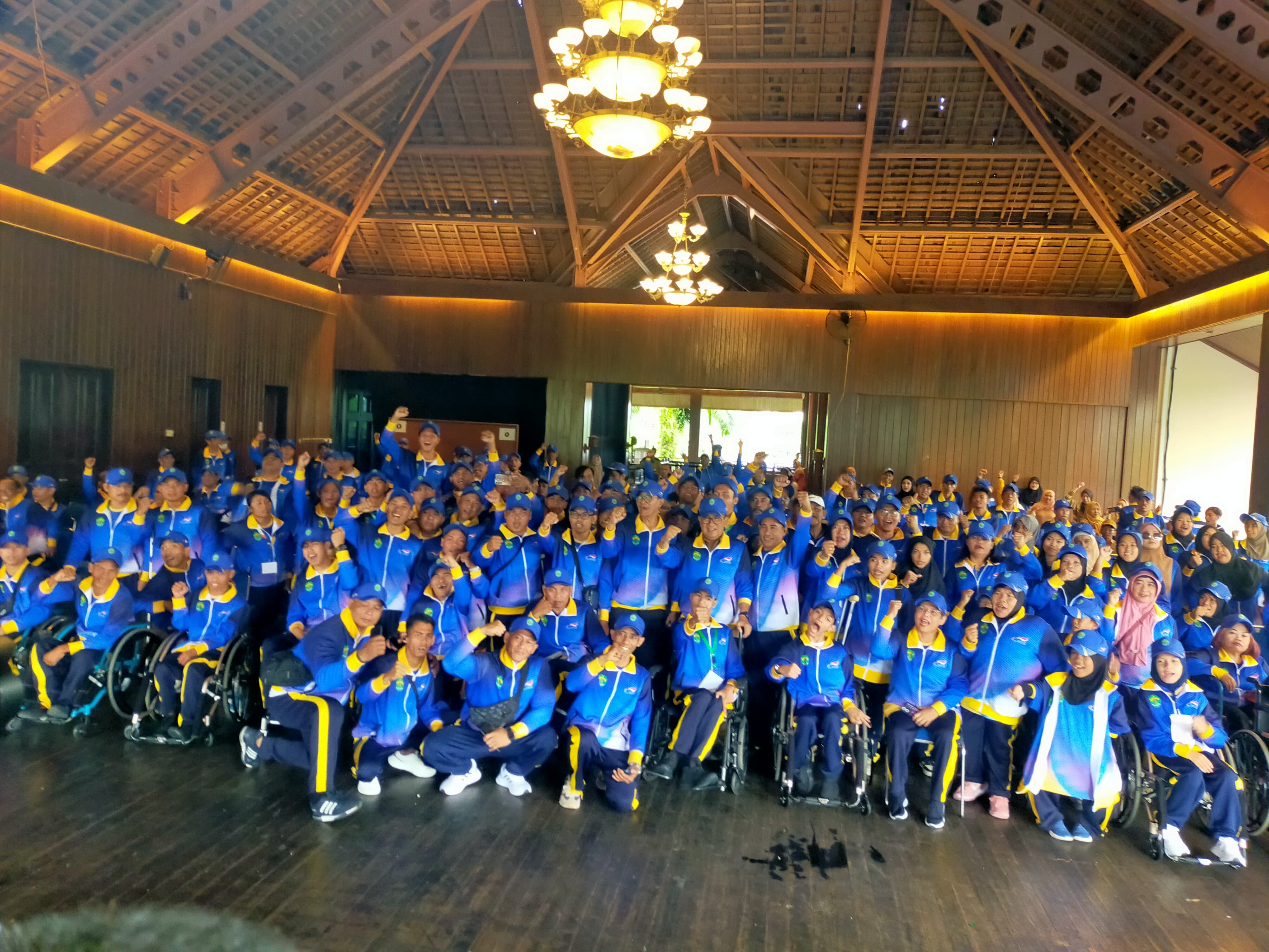 Pelepasan kontingen paralimpik Kaltim di Balikpapan, Senin (30/9/2024).