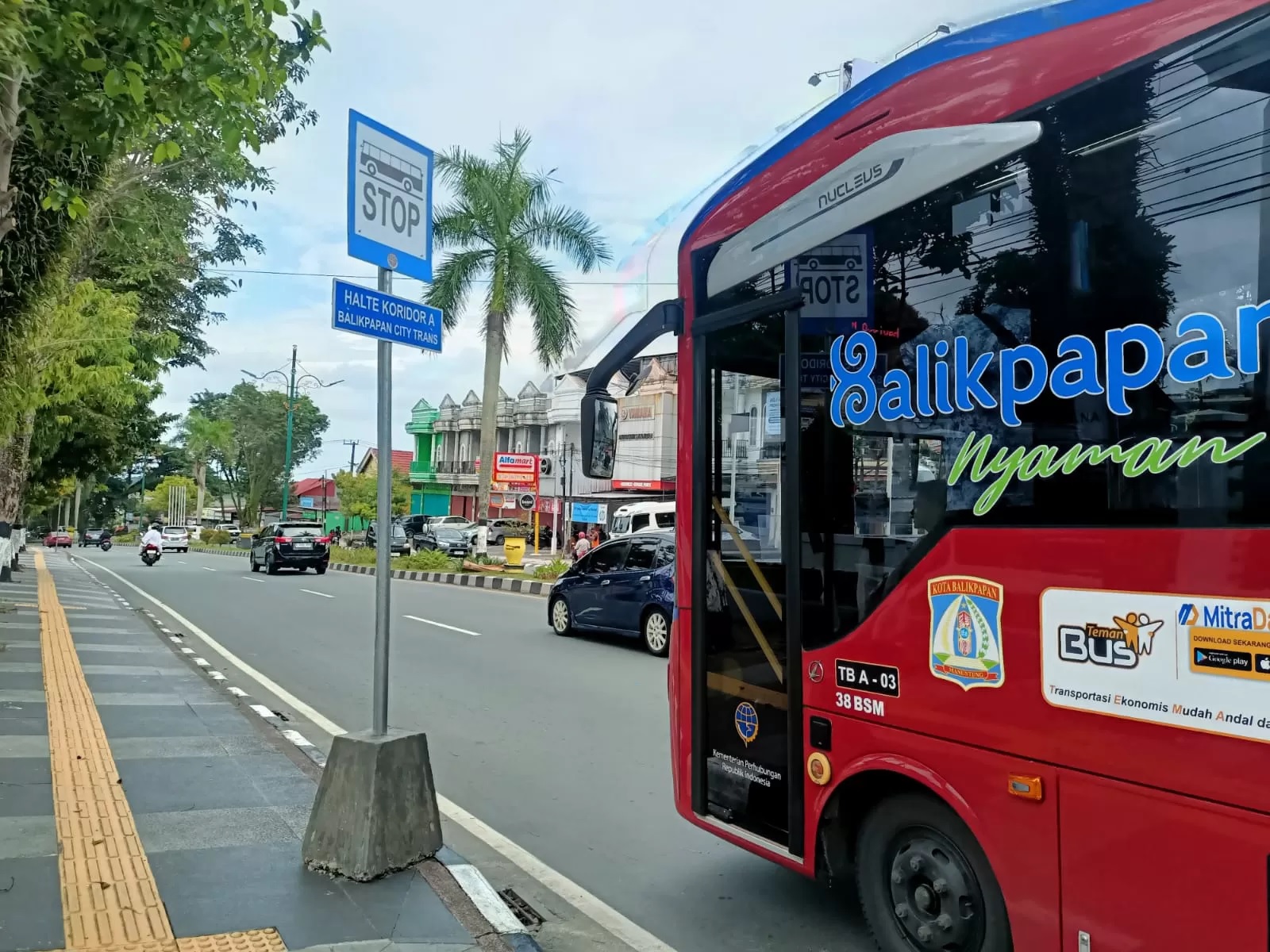 HALTE: Salah satu halte baru BCT di Balikpapan, bagian dari proyek peningkatan aksesibilitas transportasi umum.