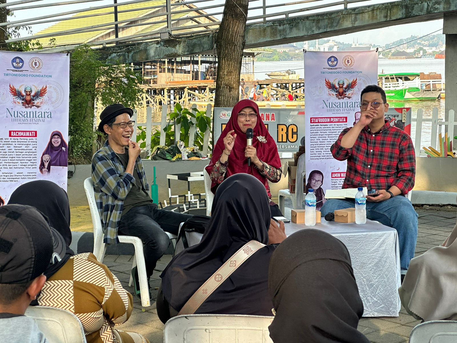 BAHAS: Tirtonegoro Foundation menyelenggarakan workshop Kalimantan Timur dalam Bingkai Literasi di Mahakam Lampion Garden, Samarinda, Sabtu (13/10/2024),