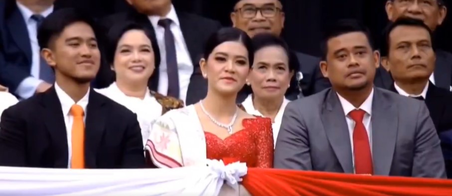 Momen saat anak dan menantu Jokowi di teriaki huuu oleh hadirin.