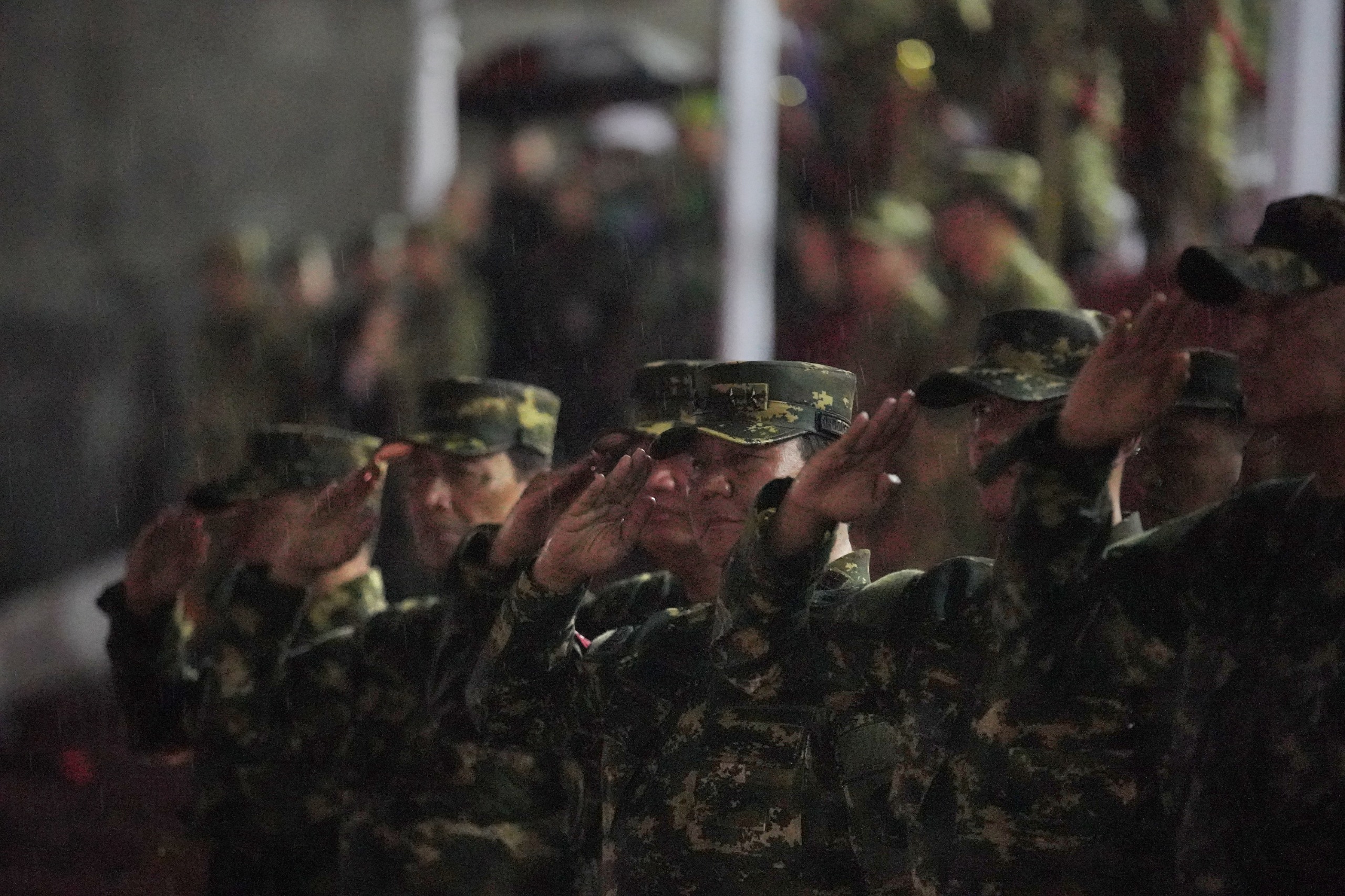 Prabowo Subianto saat parade senja.