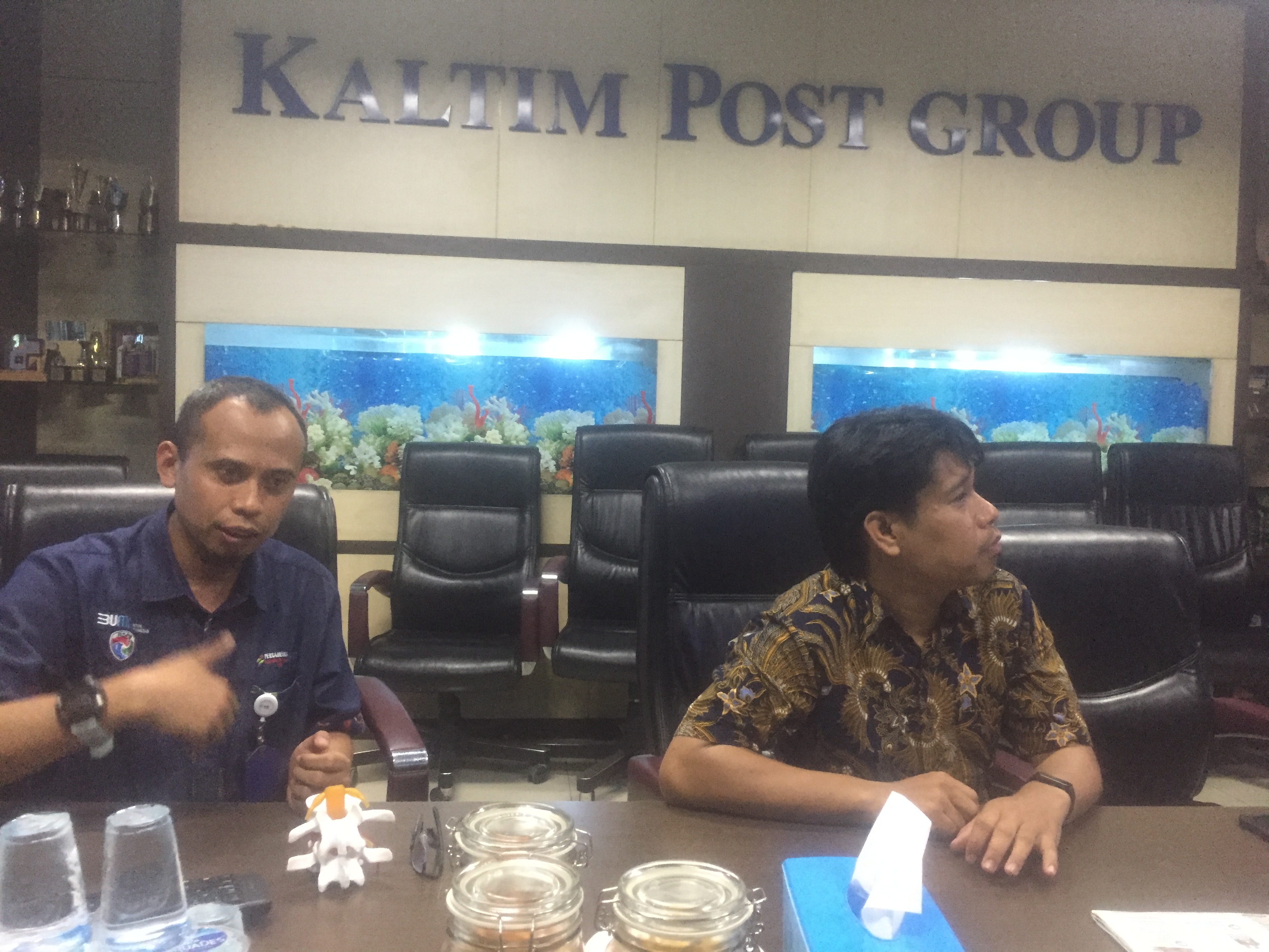 BERBAGI PENGETAHUAN: Fajar Rudy Qimindra (kiri).