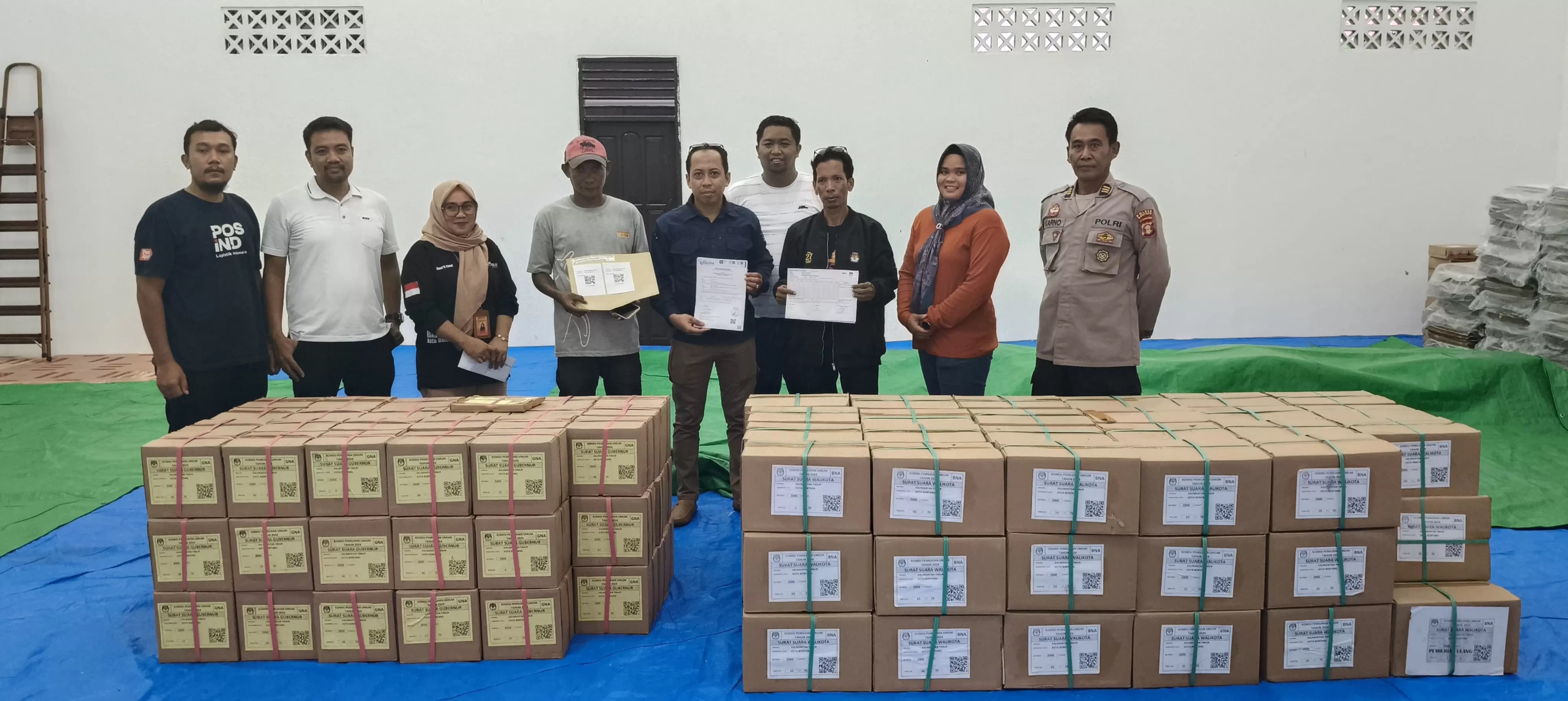 LOGISTIK: Surat suara untuk pilkada serentak telah berada di Gudang KPU Bontang. (FOTO: ADIEL KUNDHARA/KP)