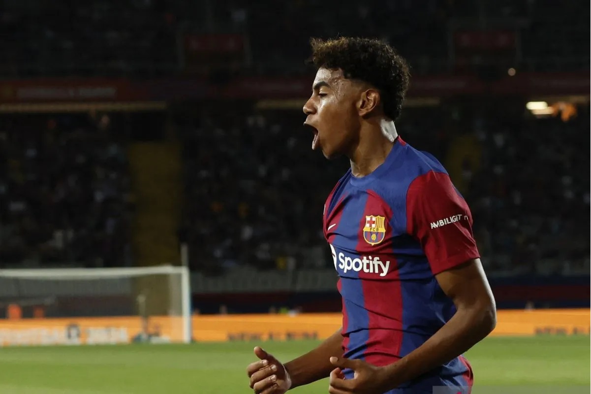 Pemain Barcelona Lamine Yamal