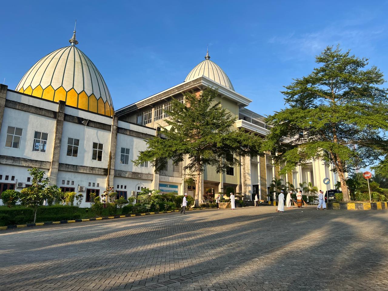 GAMBAR TERKINI: Masjid Ar-Riyadh, Ponpes Hidayatullah, Gunung Tembak, Balikpapan, lokasi acara pernikahan mubarak khusus akad nikah dan pengantin serta tamu undangan putra.