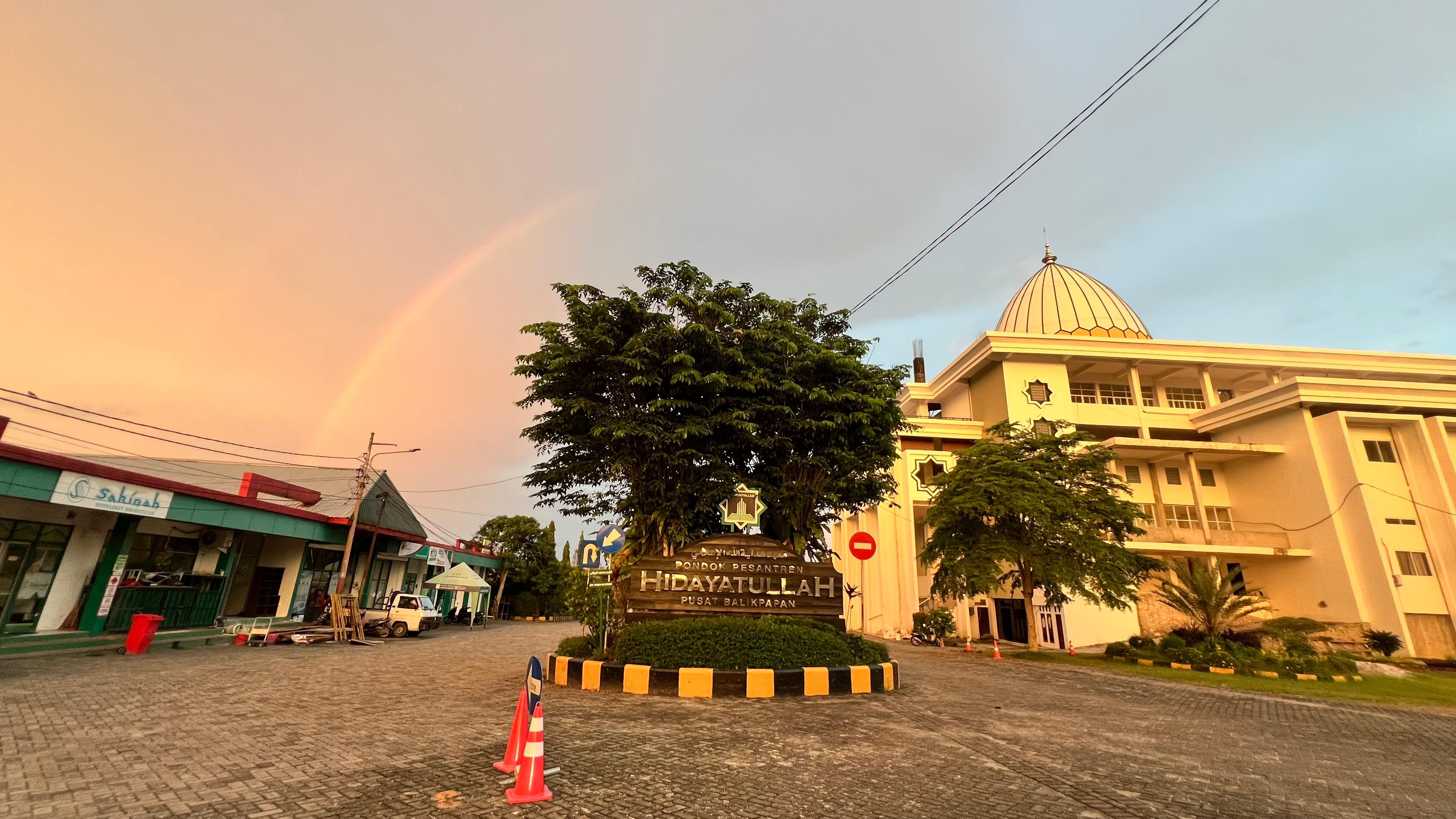ILMU AGAMA: Ponpes Hidayatullah di Gunung Tembak, Balikpapan.