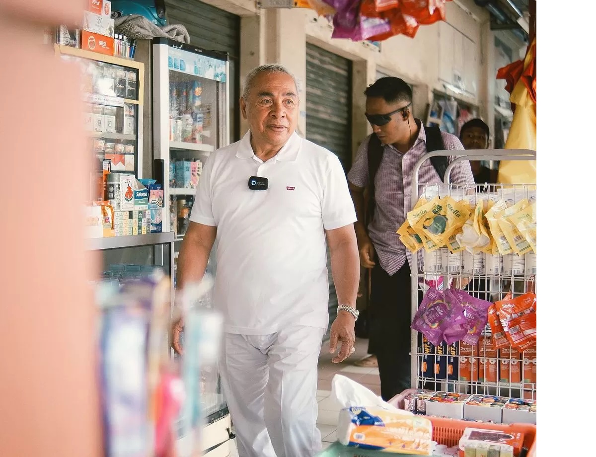 Isran Noor tetap merendah meski telah banyak mengukir prestasi.