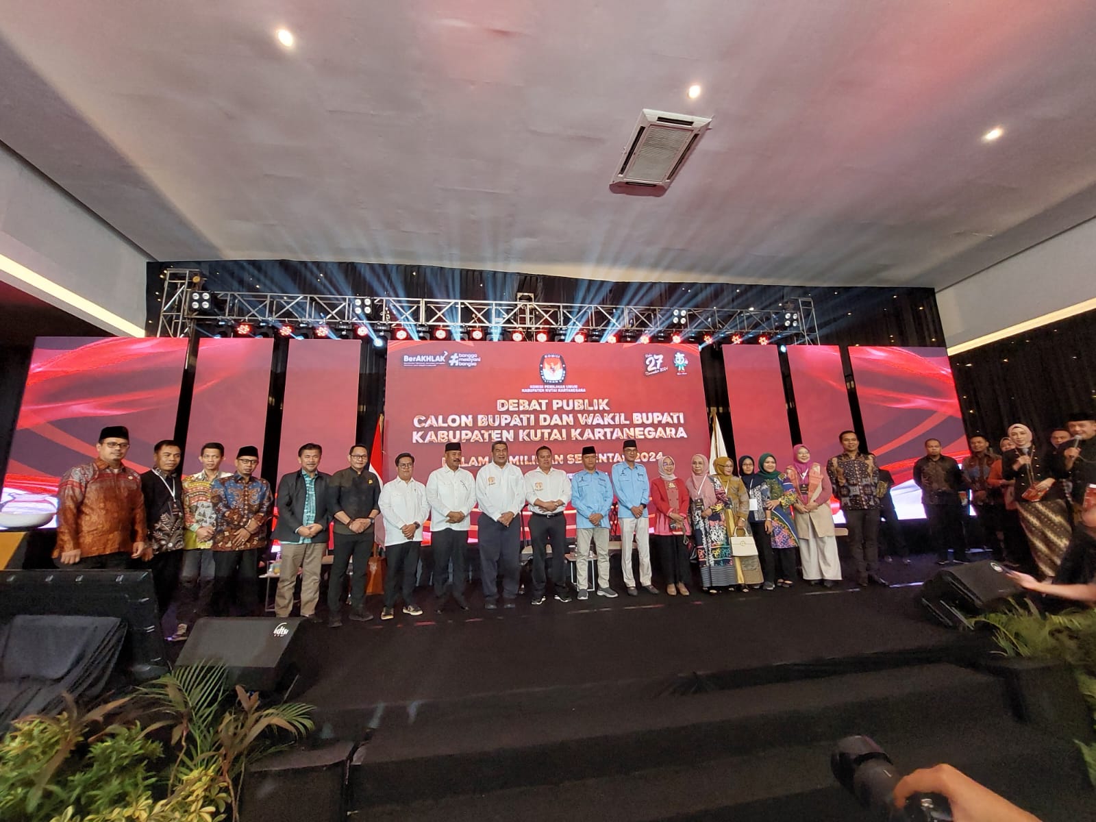 Debat publik perdana calon Bupati dan Wakil Bupati Kutai Kartanegara (Elmo/Prokal.co)