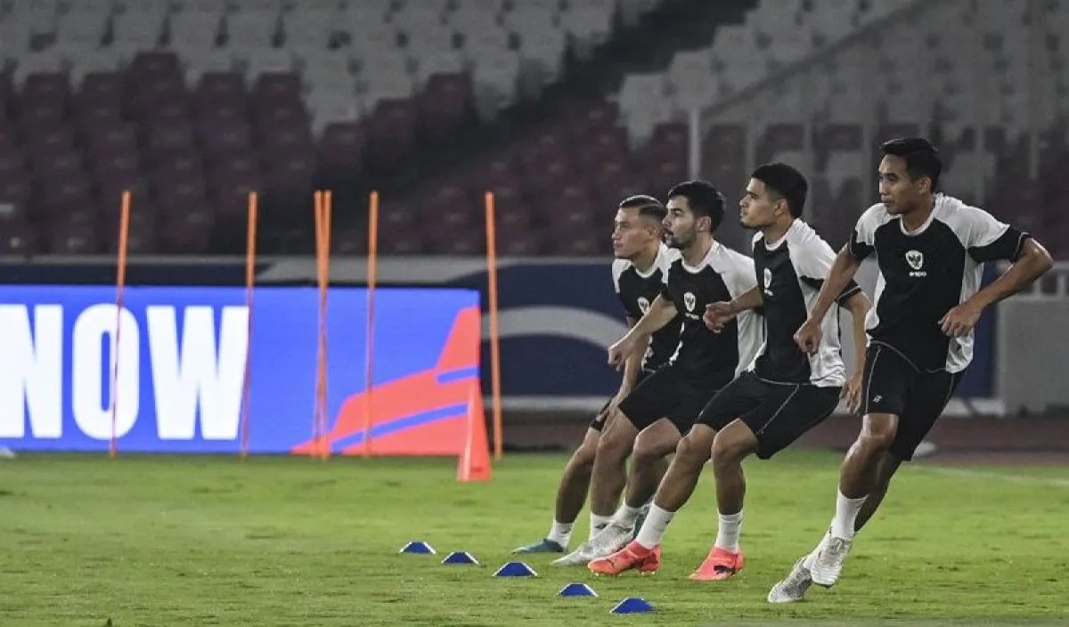 Pemain Timnas Indonesia dalam sesi latihan sebelum melawan Jepang.