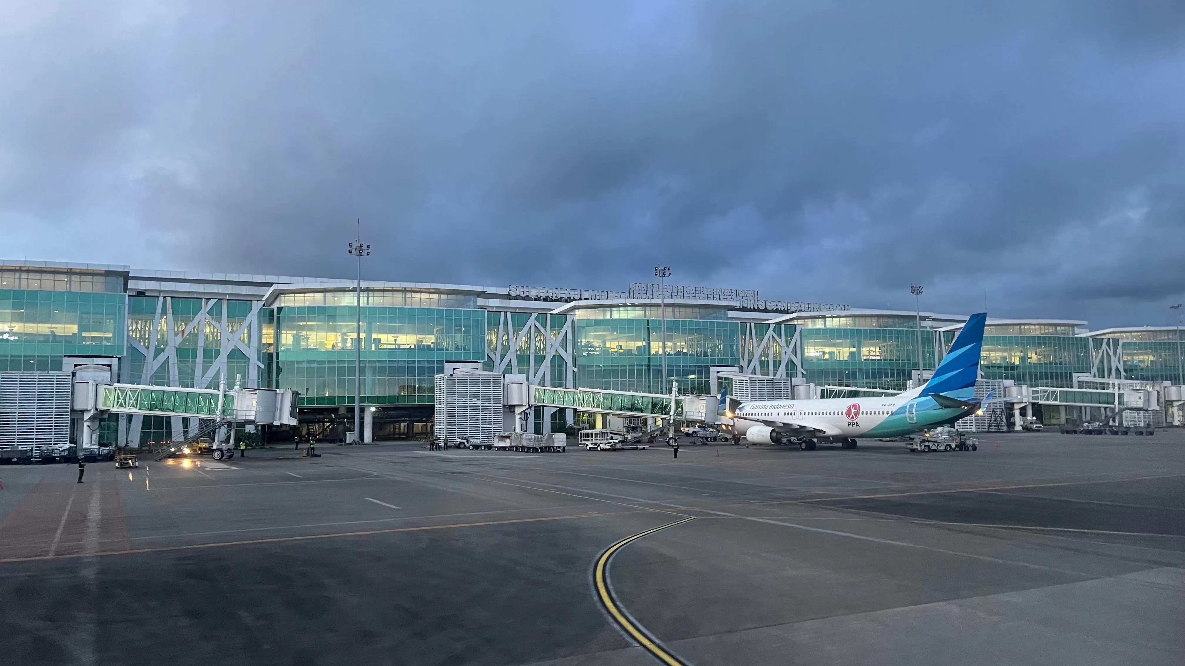 RUTE BARU: Maskapai Garuda Indonesia sejak 18 November melayani dua rute baru dari Bandara SAMS Sepinggan, yakni ke Makassar dan Denpasar.