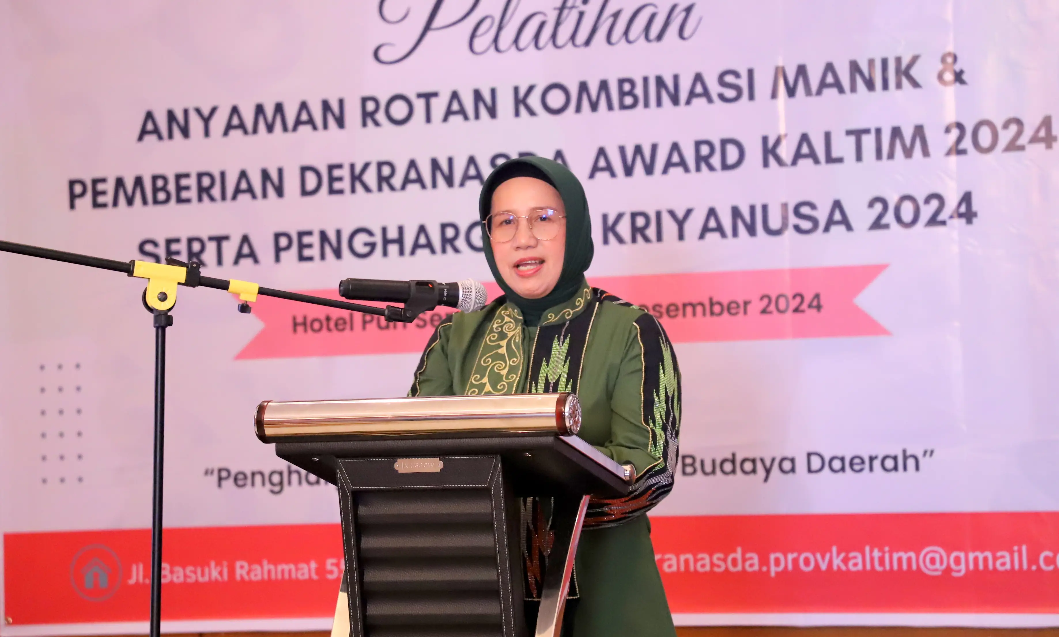 Penjabat Ketua Dekranasda Kaltim, Yulia Zubir