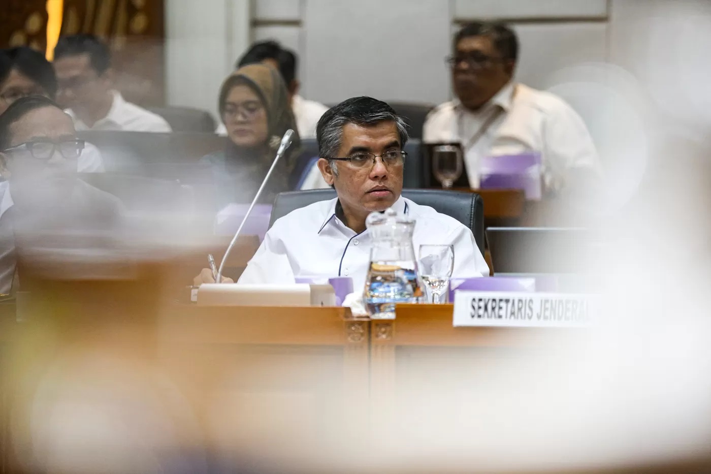 Menteri Ketenagakerjaan Yassierli mengikuti rapat kerja dengan Komisi IX DPR di Kompleks Parlemen, Senayan, Jakarta, Rabu (30/10/2024). (Salman Toyibi/Jawa Pos) 