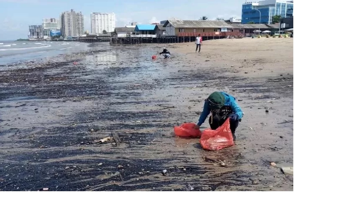 PERINGATAN DINI. Warga pesisir diimbau waspada terhadap potensi pasang laut hingga setinggi 2,8 meter yang diperkirakan terjadi di kawasan pesisir Kalimantan Timur. (FOTO: IST)