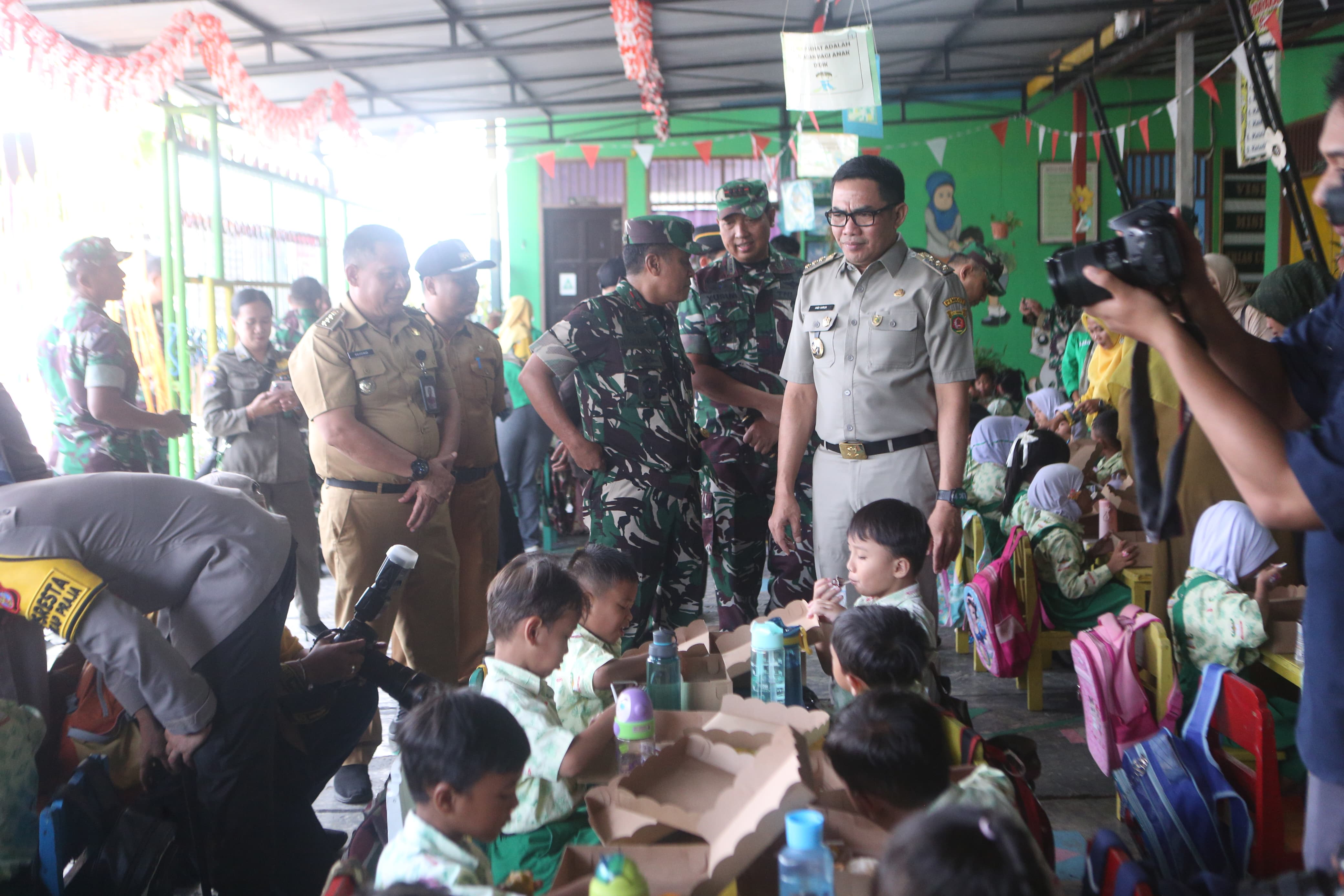 BELUM TAHU: Program makan bergizi gratis yang dicanangkan pemerintah pusat hingga kini belum bisa bergulir untuk daerah ibu kota Kaltim.