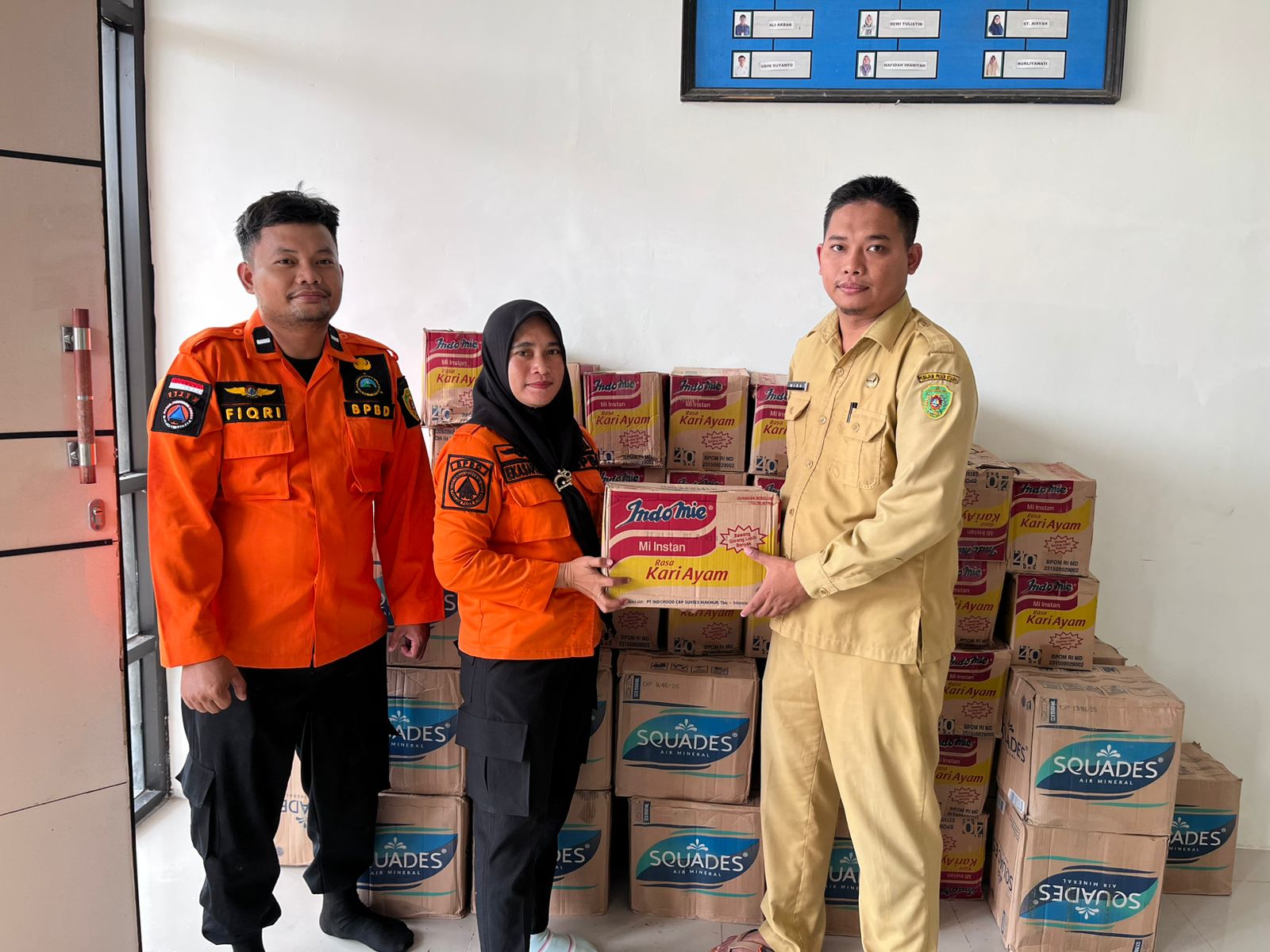 LOGISTIK: BPBD PPU membantu logistik untuk korban banjir melalui pemerintahan desa dan kelurahan setempat.