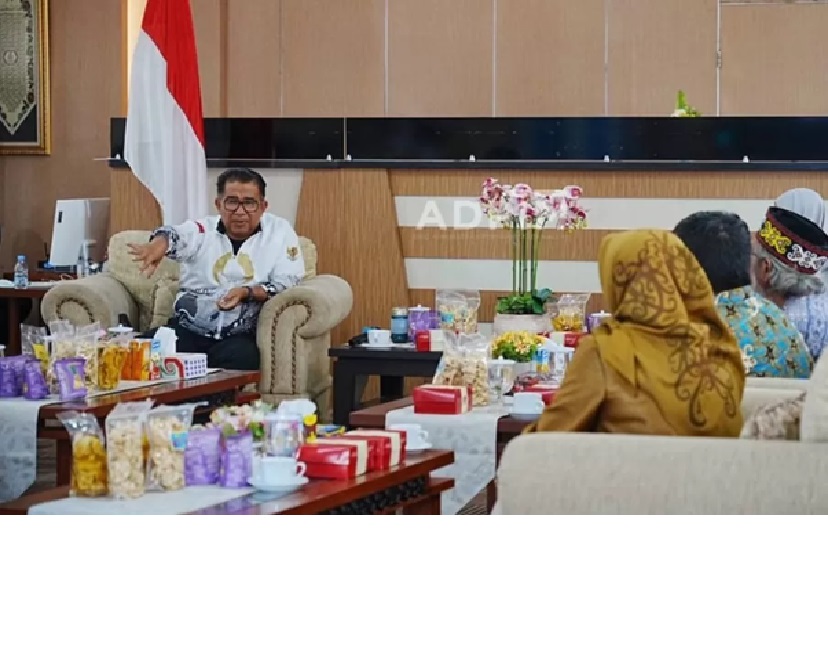 Pj Gubernur Kaltim Akmal Malik, menginstruksikan agar produk UMKM lebih mudah diakses masyarakat dengan memasukkan produk-produk tersebut ke hotel-hotel di Kaltim.