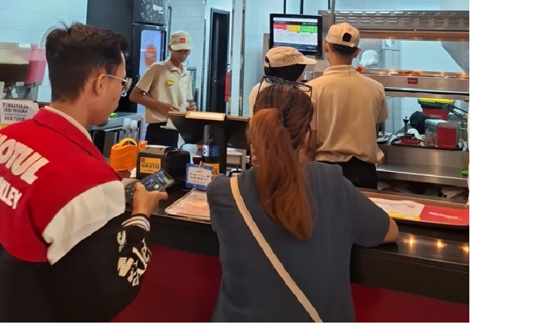 Perempuan cantik korban dugaan pelecehan seksual yang dilakukan sekuriti bandara H Asan Sampit