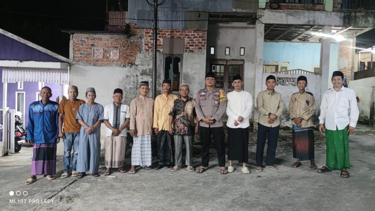 KEBERSAMAAN: Warga RT 58 sukses menggelar Peringatan Isra Mikraj di Masjid Baitul Ijabah, Sabtu, 25 Januari 2025.