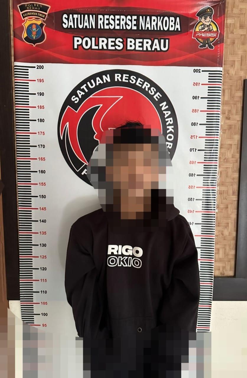 DIAMANKAN: ASD (18) diamankan Sat Resnarkoba, Polres Berau, Selasa, 28 Januari 2025.