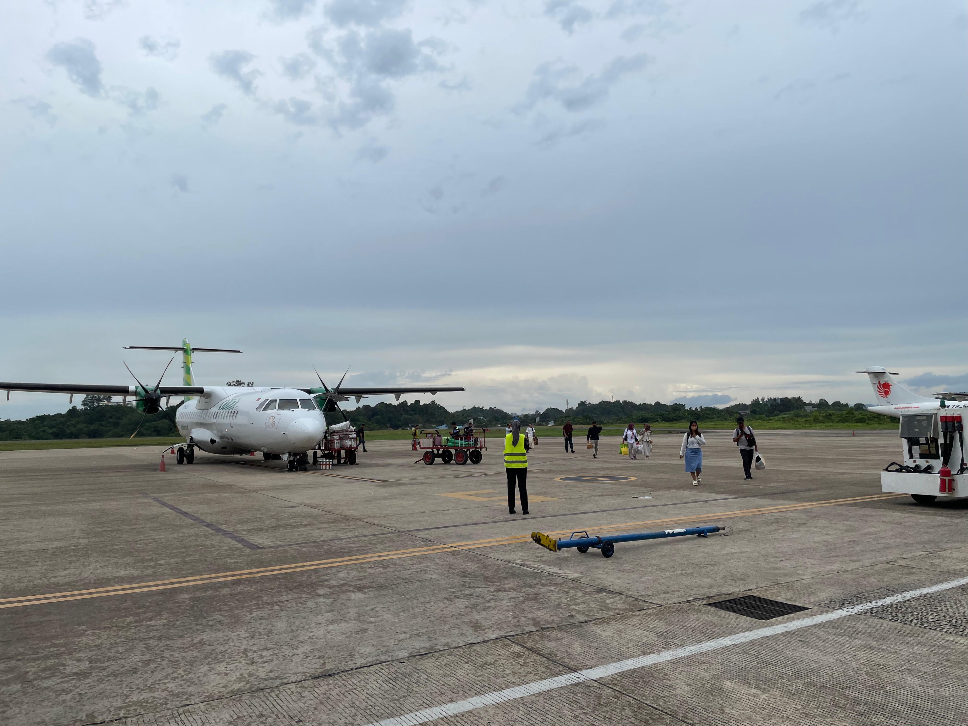 PERPANJANG RUNWAY: Landas pacu Bandara Kalimarau, Berau, akan diperpanjang secara bertahap hingga mencapai 2.750 meter.