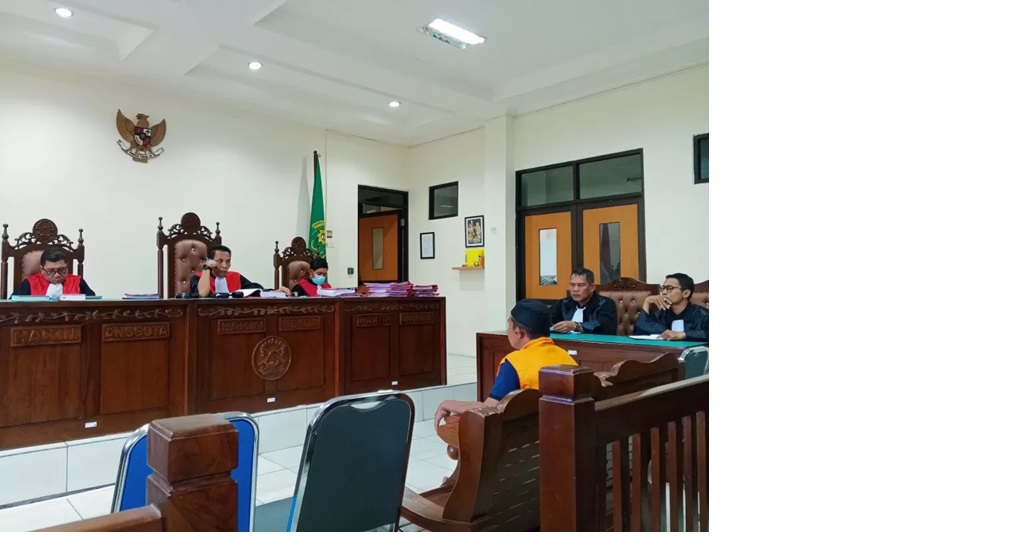 BONGKAR: RH beberkan seluruh keterangannya dalam sidang pemeriksaan terdakwa di PN Balikpapan, mengenai penambangan ilegal di bekas lahan Hotel Tirta. (SYAHRUL/KP)