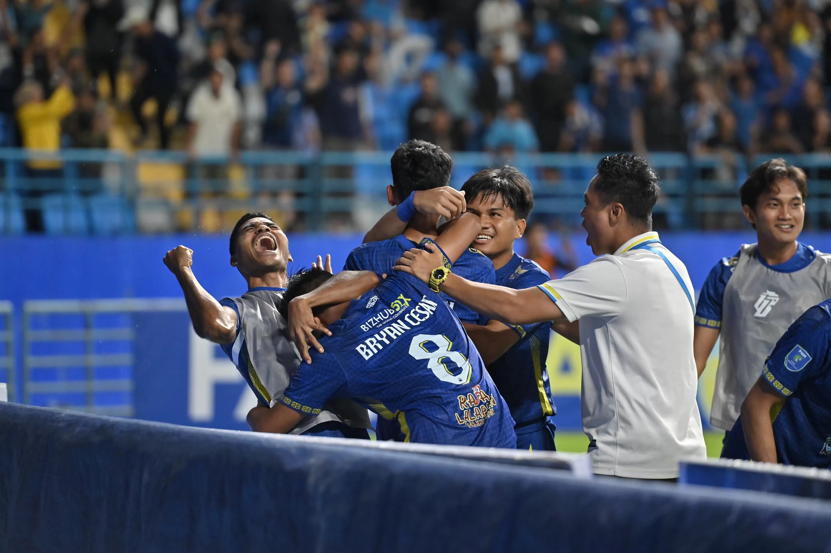 Persiba Balikpapan selangkah lagi naik kelas.