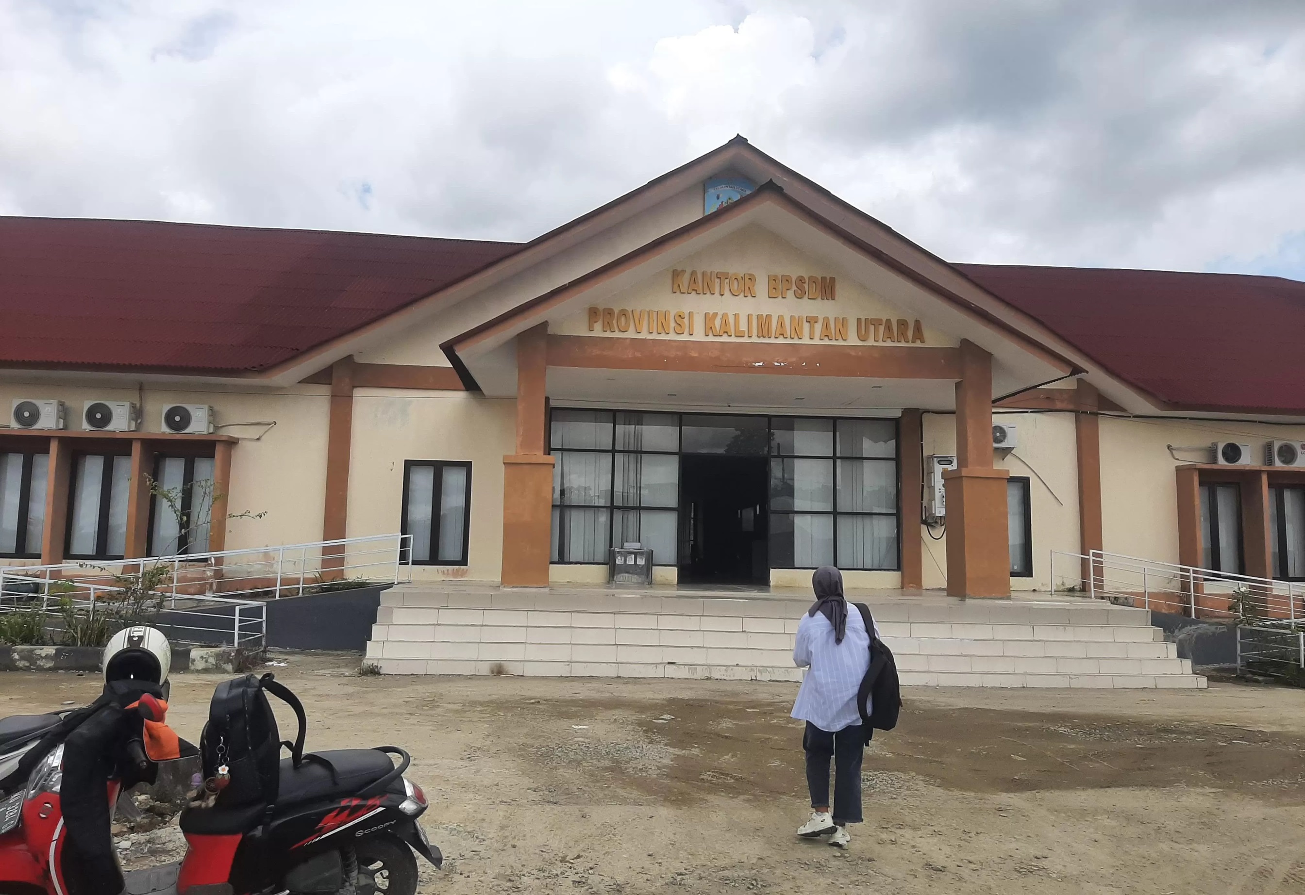 TIPIKOR: Gedung BPSDM Kaltara yang pembangunannya diduga terjadi tipikor. FOTO: IWAN K/RADAR TARAKAN