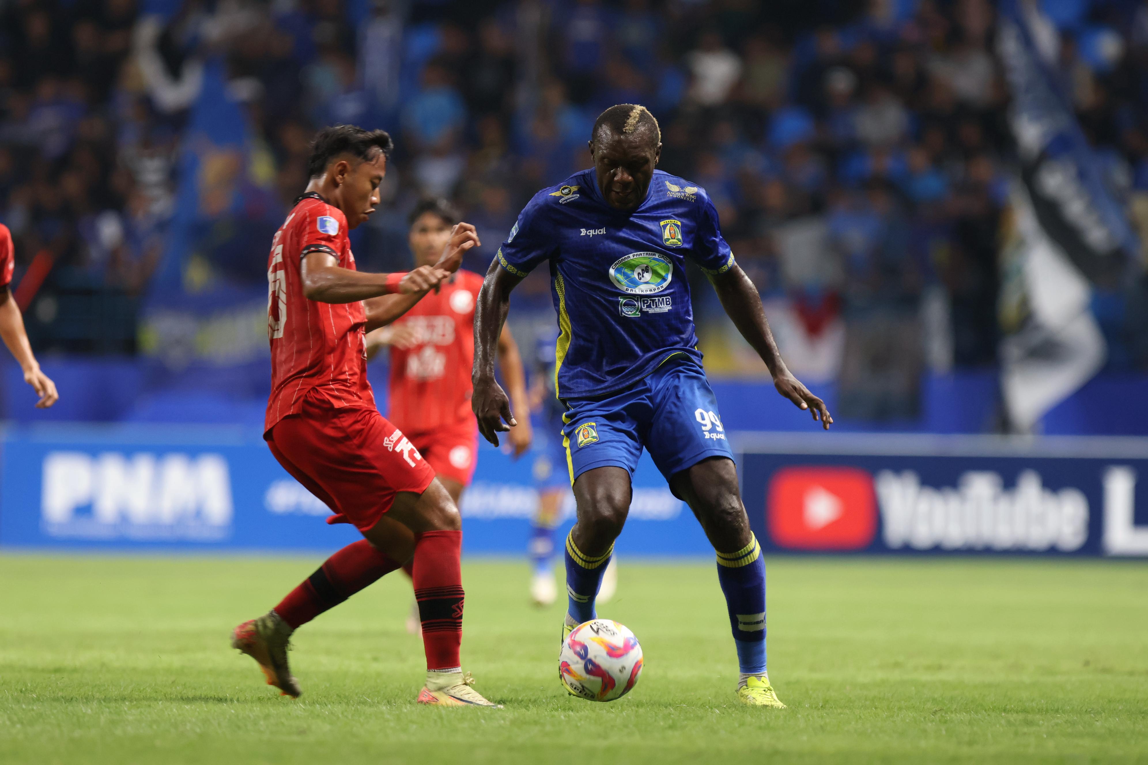 Gol penentu di menit-menit akhir memastikan Beruang Madu tetap bertengger di puncak klasemen Grup Y Liga 3 Nusantara. (Foto: anggi praditha/kaltim post)