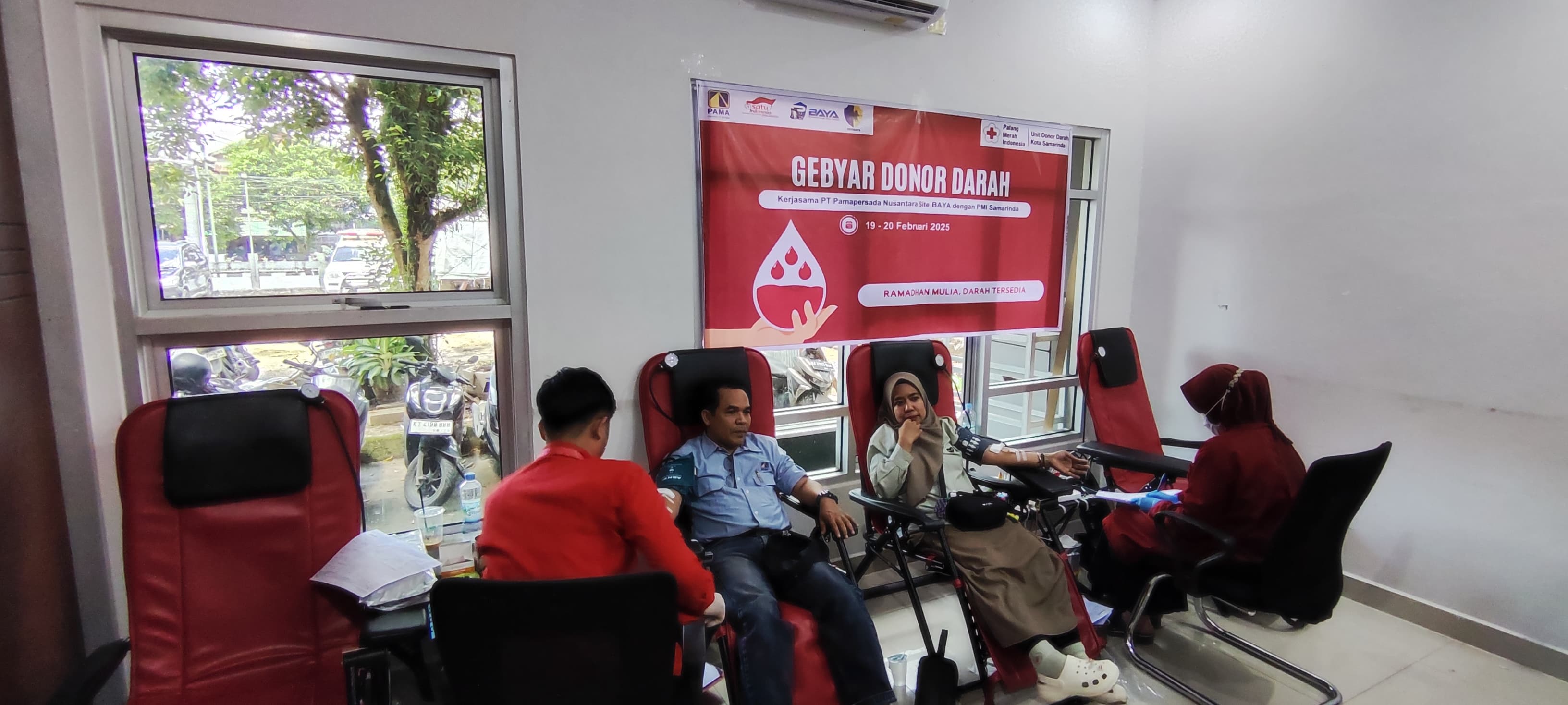 Edwan Akhrizani saat mengikuti kegiatan donor darah di PMI Kota Samarinda