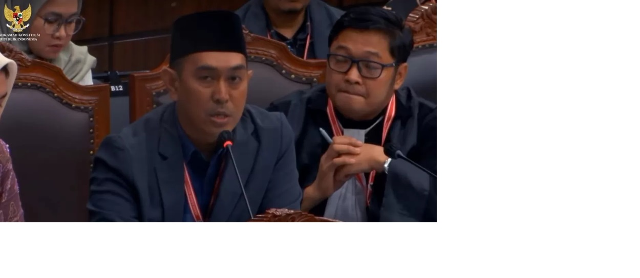 SIDANG MK: Ketua KPU Banjarbaru, Dahtiar saat memberi penjelasan di sidang Mahkamah Konstitusi. (Foto: tangkapan layar)