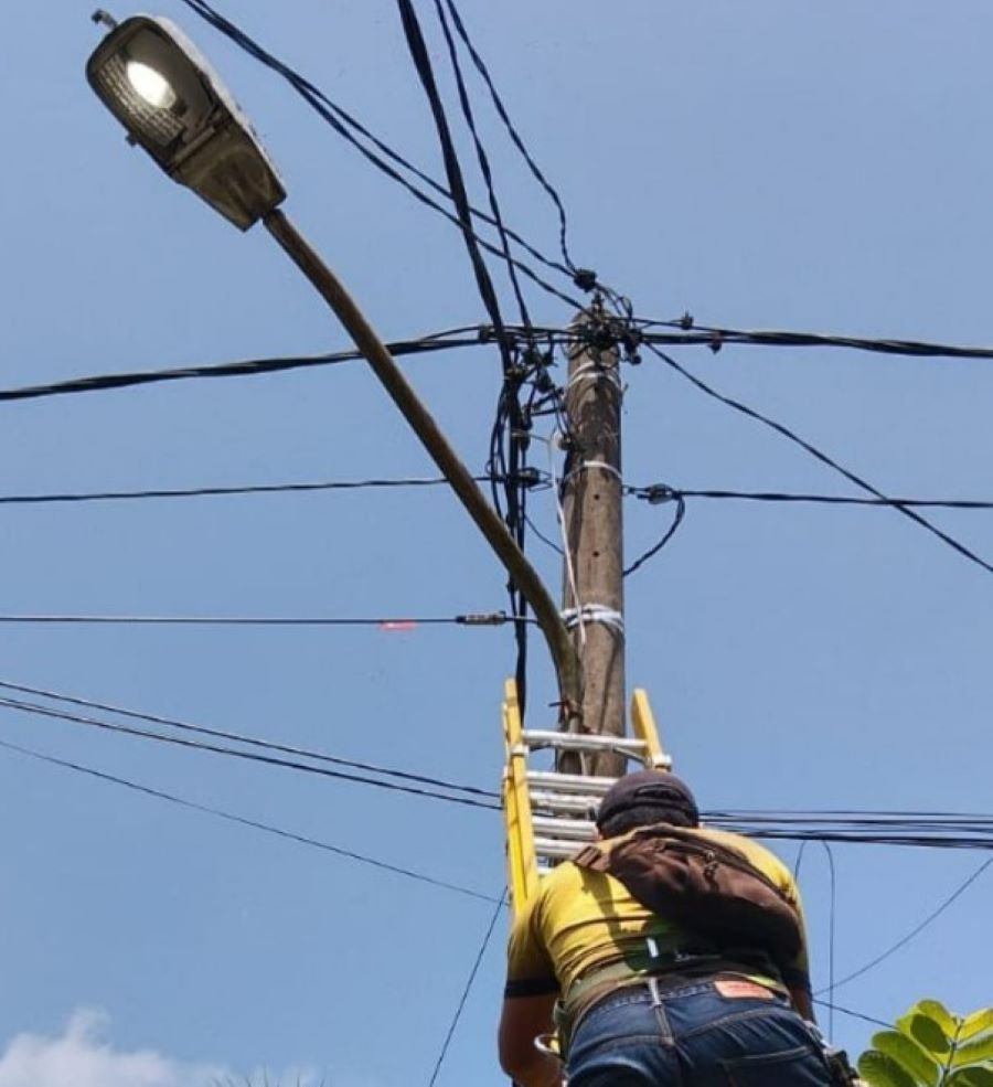 Ilustrasi penanganan PJU.