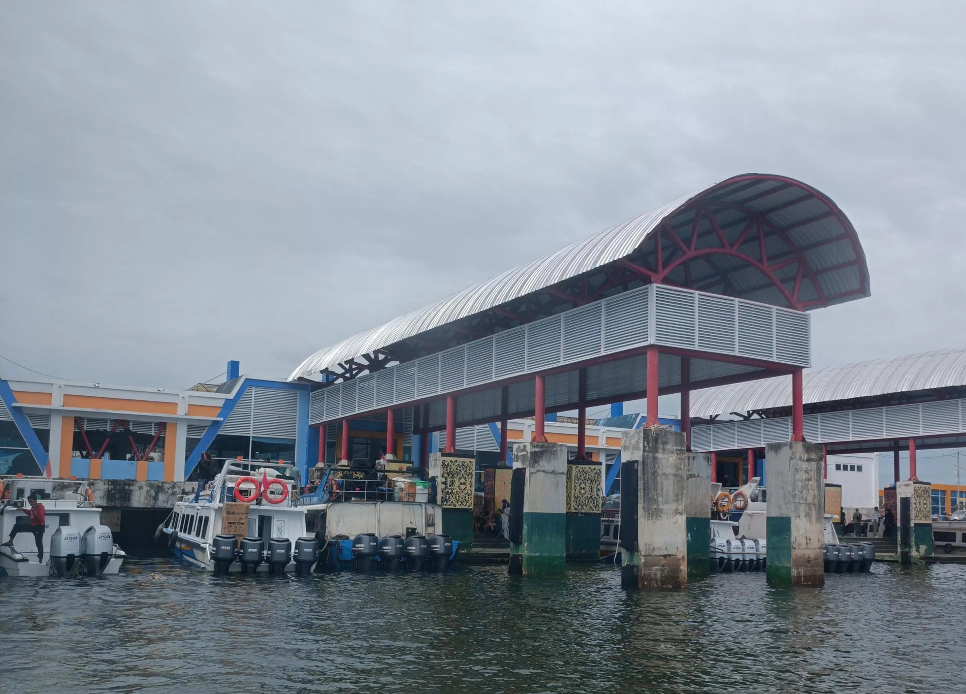 PENDAPATAN DAERAH: Speedboat reguler akan dikenakan pajak terhitung mulai tahun 2025 ini. FOTO: IWAN K/RADAR TARAKAN