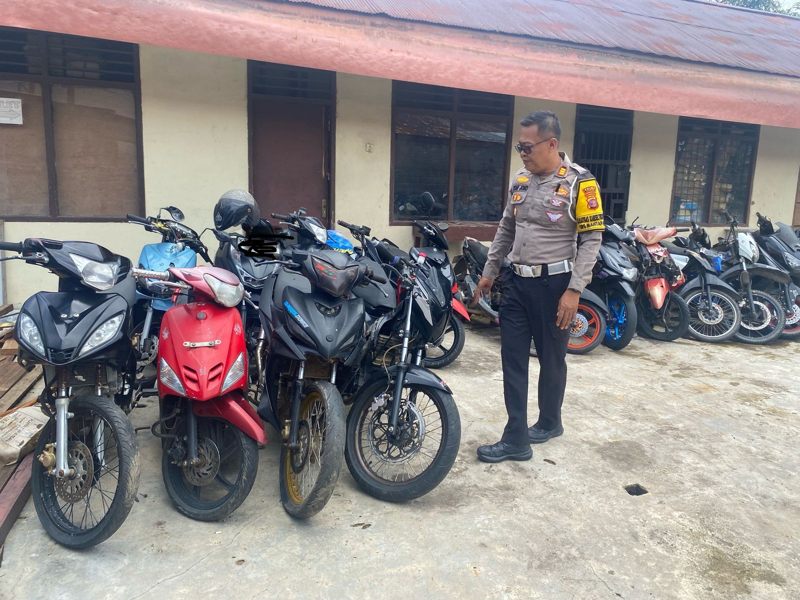 DIAMBIL NANTI: Satlantas Polres Paser menahan kendaraan yang digunakan untuk balapan liar selama Ramadan 2025.