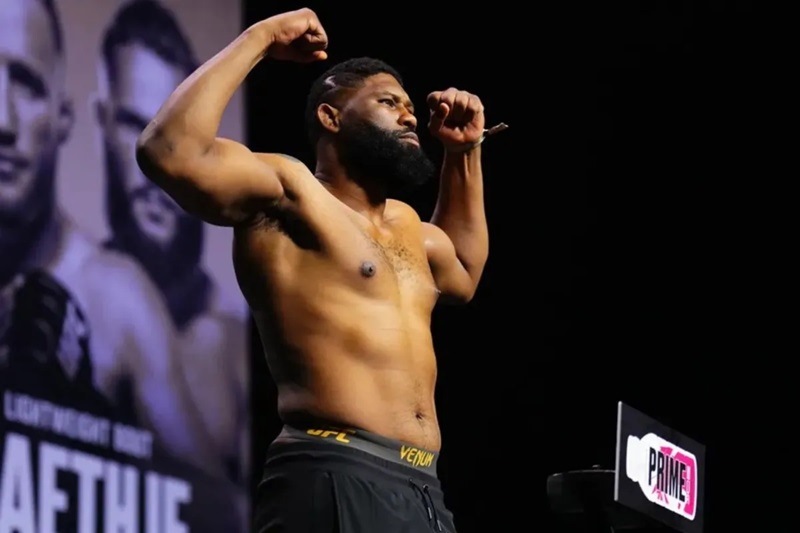 Petarung kelas berat UFC Curtis Blaydes menarik diri dari laga melawan Rizvan Kuniev karena sakit menjelang ajang UFC 313 yang akan berlangsung di T-Mobile Arena, Las Vegas, Minggu (9/3/2025) WIB.