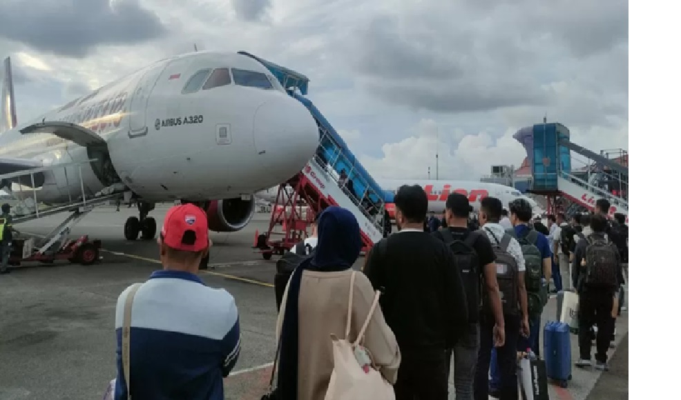 Libur Lebaran 2025 dimajukan menjadi 21 Maret untuk antisipasi lonjakan pemudik.