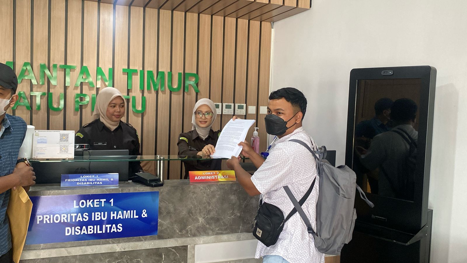 Mahasiswa melapor ke Kejaksaan Tinggi.