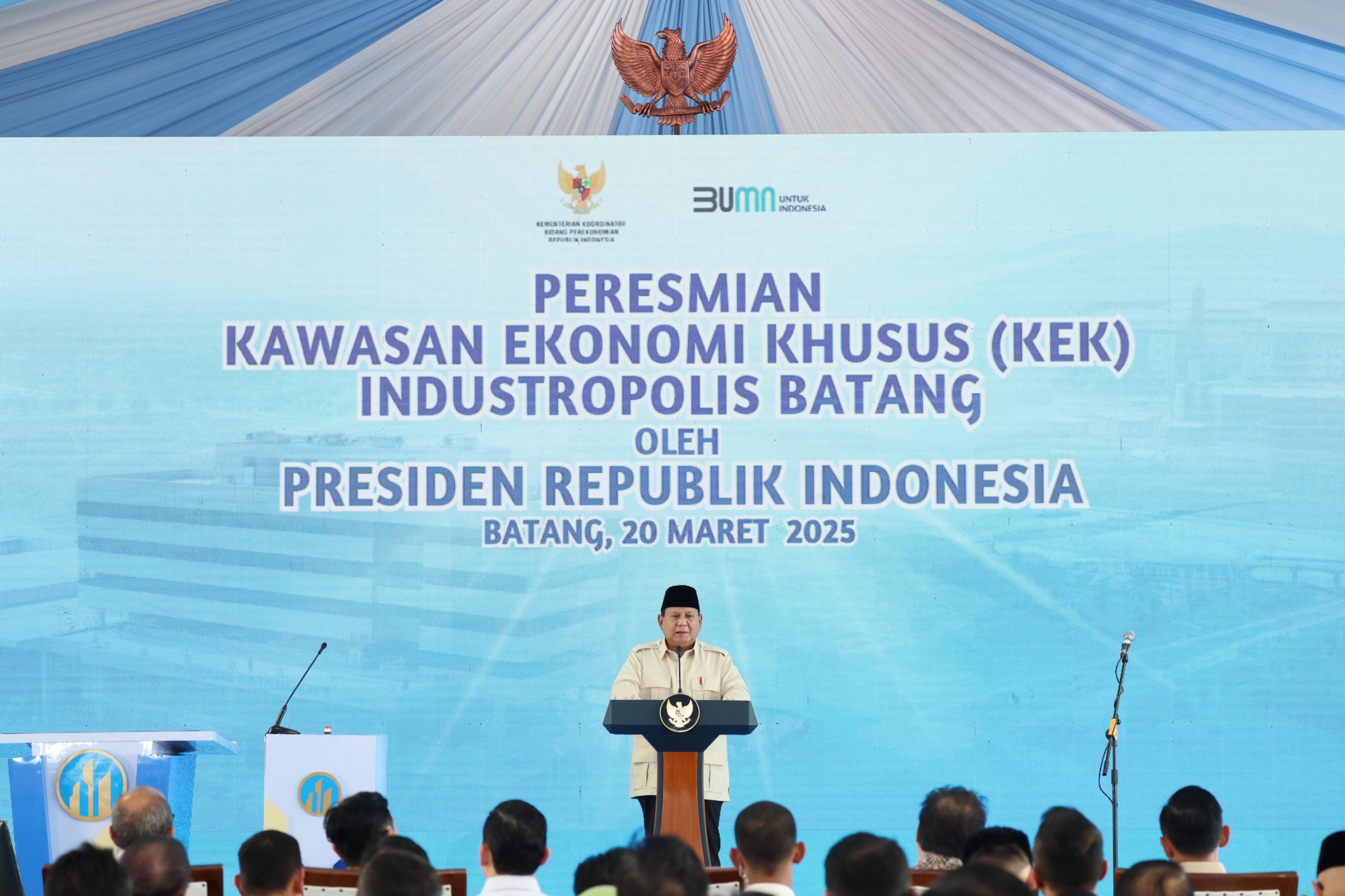 Prabowo meresmikan KEK Batang.