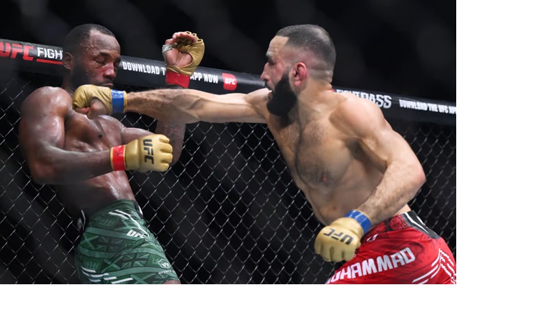 Momen saat Leon Edward (kiri) dihajar oleh Belal Muhammad.