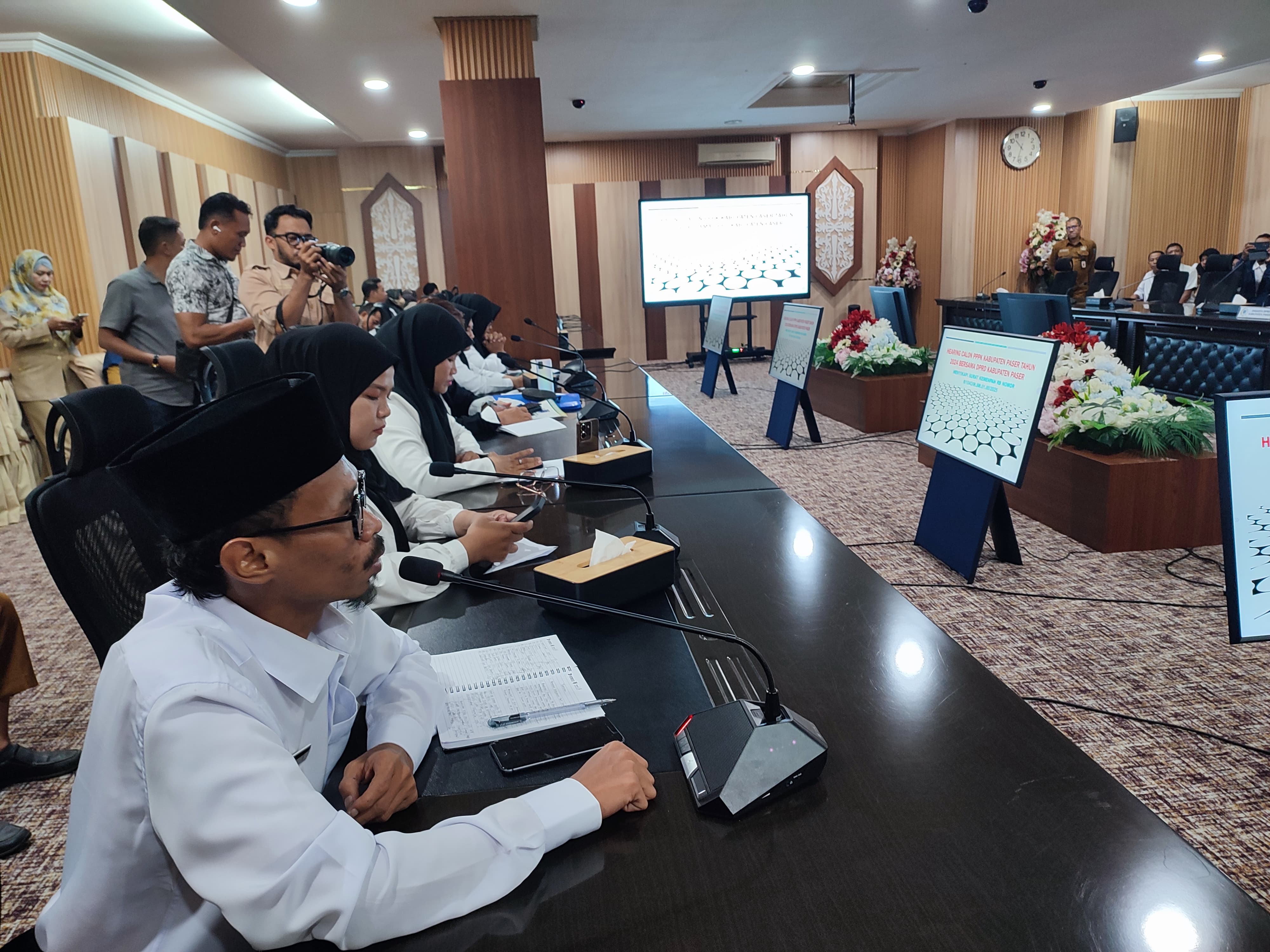 DIBAYARKAN: Para tenaga honorer di Paser akan mendapatkan THR dari Pemkab Paser.