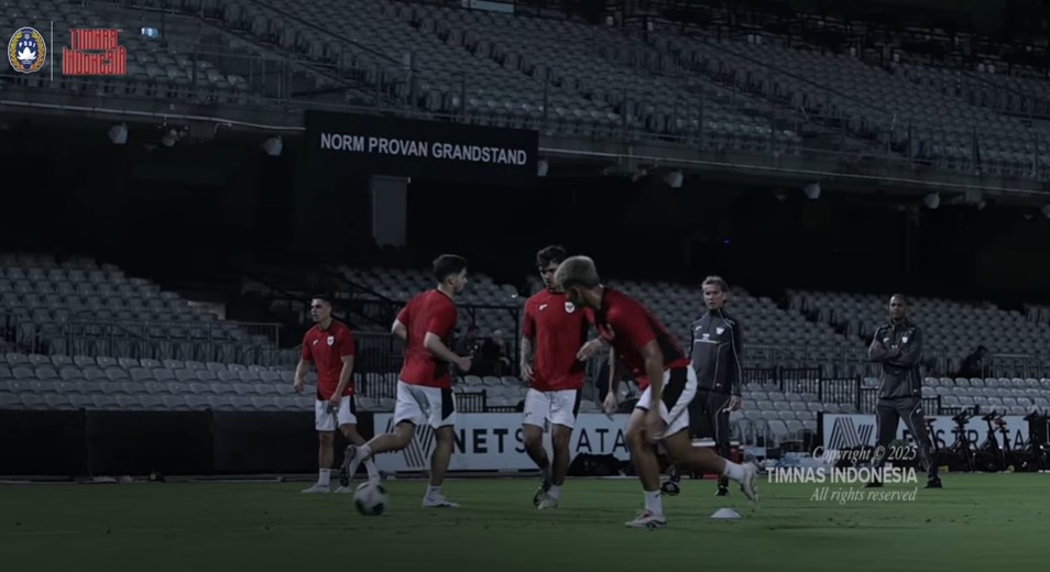 Latihan perdana Timnas Indonesia di Stadion Netstrata Jubilee, Sydney, pada Selasa 18 Maret 2025